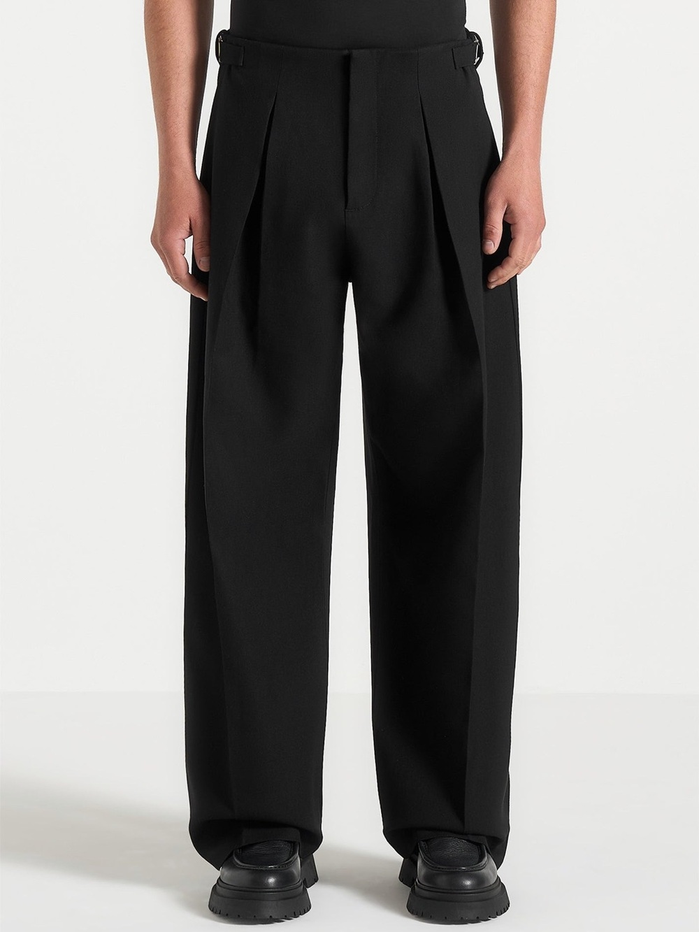 Black Manière De Voir Tailored Pleated Trousers